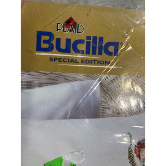 Bucilla Special Edition Premium Percale Tulips Pillowcases Craft Kit - Picture 3 of 7